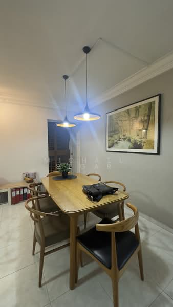 138 Lorong Ah Soo, 138 Lorong Ah Soo, 3 Bedrooms, 1,108 sqft, HDB Flat For Sale, by Michael Segar, 500160378 - Dining Room - PropertyGuru.com.sg