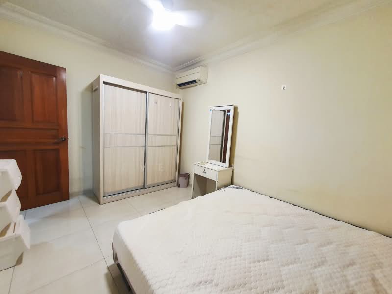 742 Yishun Avenue 5, 742 Yishun Avenue 5, 2 Bedrooms, 721 sqft, HDB Flat For Rent, by Eve Wong, 500160381 - Bedroom - PropertyGuru.com.sg