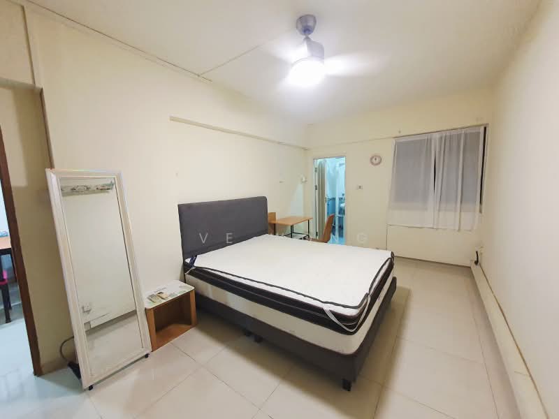 742 Yishun Avenue 5, 742 Yishun Avenue 5, 2 Bedrooms, 721 sqft, HDB Flat For Rent, by Eve Wong, 500160381 - Bedroom - PropertyGuru.com.sg