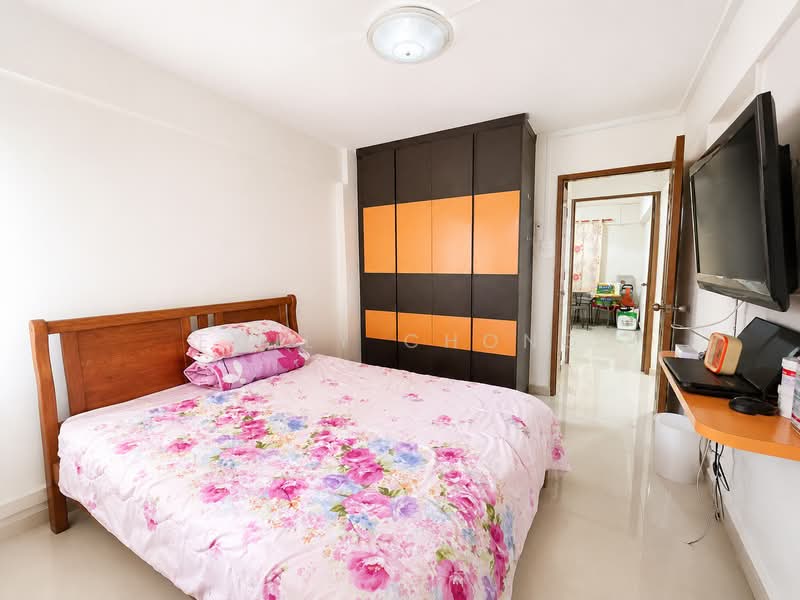 180 Ang Mo Kio Avenue 5, 180 Ang Mo Kio Avenue 5, 2 Bedrooms, 732 sqft, HDB Flat For Sale, by Emily Chong, 500160382 - Bedroom - PropertyGuru.com.sg