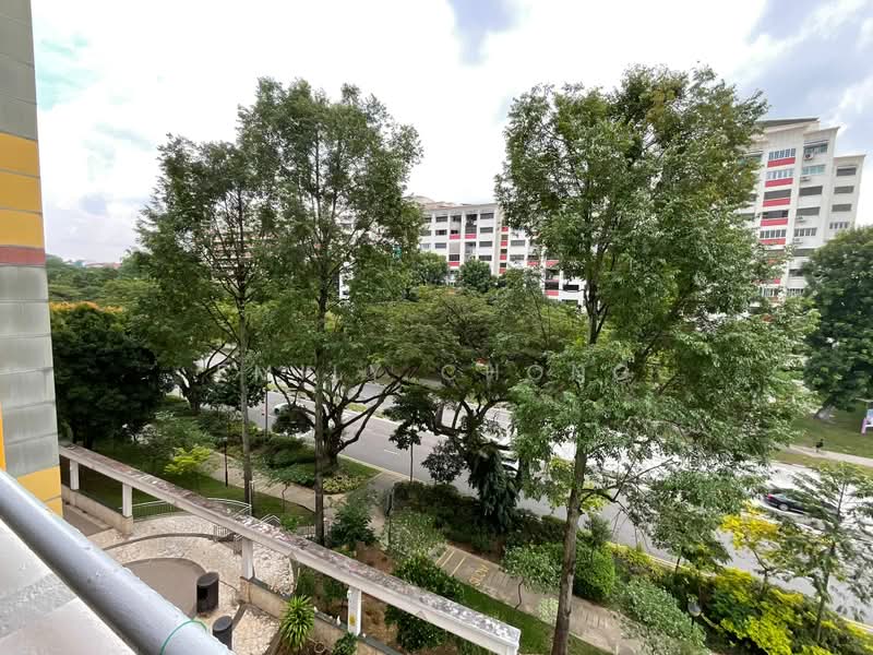 180 Ang Mo Kio Avenue 5, 180 Ang Mo Kio Avenue 5, 2 Bedrooms, 732 sqft, HDB Flat For Sale, by Emily Chong, 500160382 - Exterior - PropertyGuru.com.sg