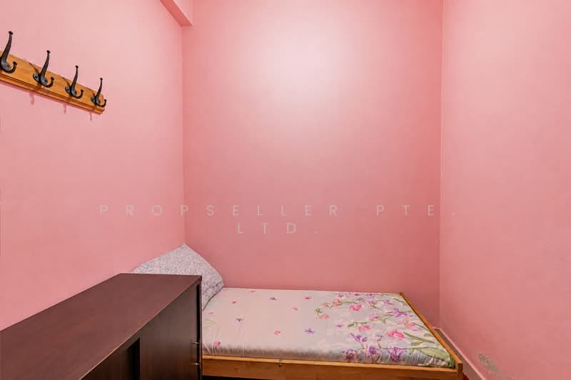 The Florida, 78 Hougang Avenue 7, 3 Bedrooms, 1,302 sqft, Condominium For Sale, by JOHN YEO, 500160387 - Bedroom - PropertyGuru.com.sg