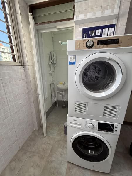 Birmingham Mansions, 130 Thomson Road, Room Rental, 100 sqft, Apartment For Rent, by Cindy Fu 付小姐, 500160389 - Bathroom - PropertyGuru.com.sg