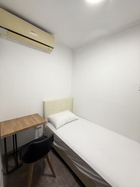 Birmingham Mansions, 130 Thomson Road, Room Rental, 100 sqft, Apartment For Rent, by Cindy Fu 付小姐, 500160389 - Bedroom - PropertyGuru.com.sg