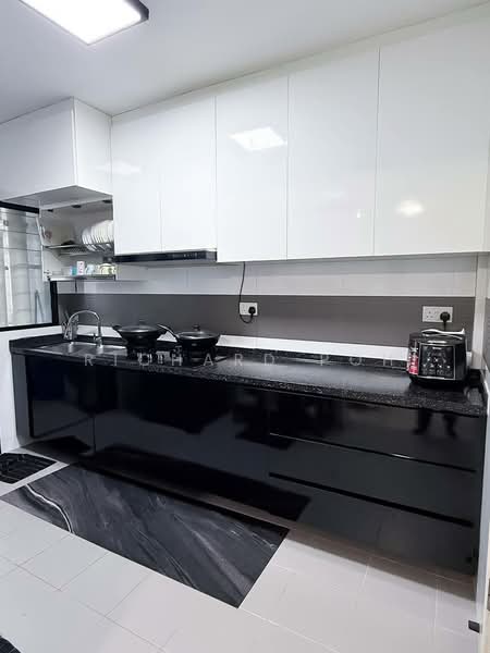 808D Choa Chu Kang Avenue 1, 808D Choa Chu Kang Avenue 1, 3 Bedrooms, 990 sqft, HDB Flat For Rent, by Richard Poh, 500160392 - Kitchen - PropertyGuru.com.sg