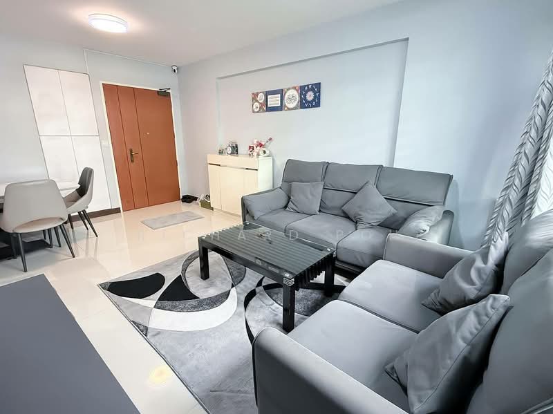 808D Choa Chu Kang Avenue 1, 808D Choa Chu Kang Avenue 1, 3 Bedrooms, 990 sqft, HDB Flat For Rent, by Richard Poh, 500160392 - Living Room - PropertyGuru.com.sg