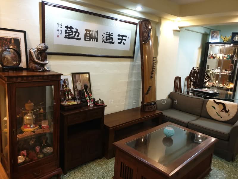 235 Lorong 8 Toa Payoh, 235 Lorong 8 Toa Payoh, 2 Bedrooms, 700 sqft, HDB Flat For Sale, by Lawrence Loh, 500160393 - Living Room - PropertyGuru.com.sg