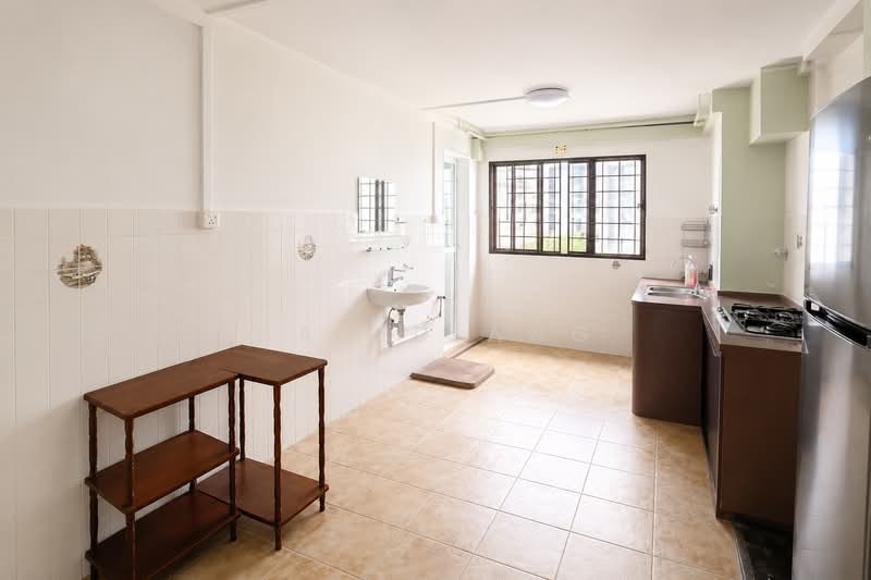 219 Yishun Street 21, 219 Yishun Street 21, 2 Bedrooms, 721 sqft, HDB Flat For Rent, by David Ang, 500160395 - Kitchen - PropertyGuru.com.sg