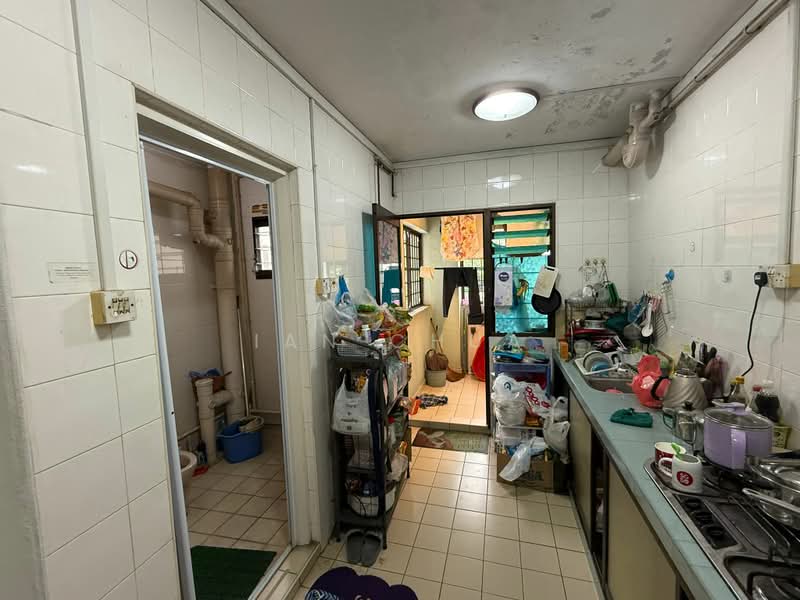 638 Woodlands Ring Road, 638 Woodlands Ring Road, 3 Bedrooms, 1,303 sqft, HDB Flat For Sale, by Ian Chua, 500160399 - Kitchen - PropertyGuru.com.sg