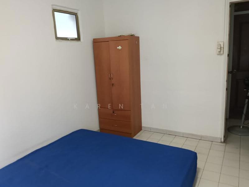 420 Bukit Batok West Avenue 2, 420 Bukit Batok West Avenue 2, Dairy Farm / Bukit Panjang / Choa Chu Kang, Room Rental, 200 sqft, HDB Flat For Rent, by Karen Tan, 500160401 - PropertyGuru.com.sg