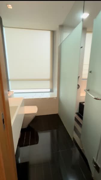 Park Infinia at Wee Nam, 2 Lincoln Road, 2 Bedrooms, 1,130 sqft, Condominium For Rent, by Julie Cassandra, 500160405 - Master Bathroom - PropertyGuru.com.sg