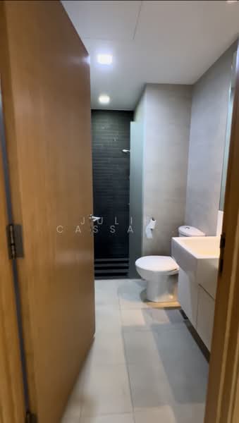 Park Infinia at Wee Nam, 2 Lincoln Road, 2 Bedrooms, 1,130 sqft, Condominium For Rent, by Julie Cassandra, 500160405 - Common Bathroom - PropertyGuru.com.sg