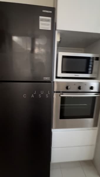 Park Infinia at Wee Nam, 2 Lincoln Road, 2 Bedrooms, 1,130 sqft, Condominium For Rent, by Julie Cassandra, 500160405 - Kitchen - PropertyGuru.com.sg