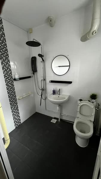 916 Jurong West Street 91, 916 Jurong West Street 91, Room Rental, 35 sqft, HDB Flat For Rent, by Shamir ., 500160413 - Bathroom - PropertyGuru.com.sg