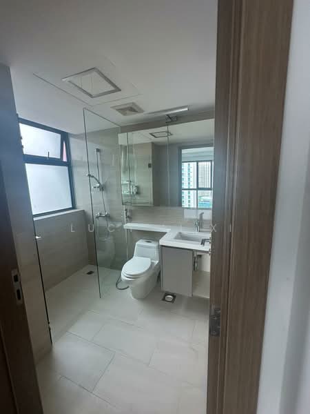 The Topiary, 11 Fernvale Lane, 5 Bedrooms, 1,238 sqft, Executive Condominium For Rent, by Lucy Li Xi, 500160415 - Bathroom - PropertyGuru.com.sg