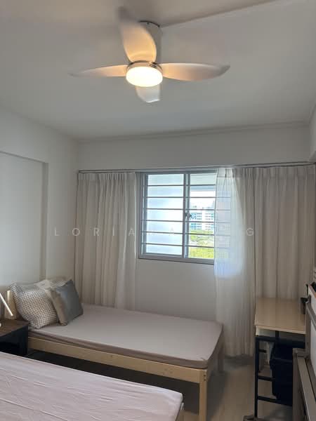 416 Ang Mo Kio Avenue 10, 416 Ang Mo Kio Avenue 10, Room Rental, 200 sqft, HDB Flat For Rent, by Loriana Ong, 500160419 - Bedroom - PropertyGuru.com.sg