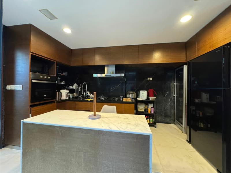 ⭐Coronation⭐Duchess⭐Tan Kah Kee MRT⭐, duchess, 5 Bedrooms, 5,555 sqft, Semi-Detached House For Sale, by Dan Tan, 500160429 - Kitchen - PropertyGuru.com.sg