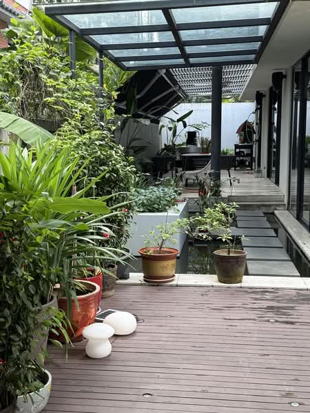 ⭐Coronation⭐Duchess⭐Tan Kah Kee MRT⭐, duchess, 5 Bedrooms, 5,555 sqft, Semi-Detached House For Sale, by Dan Tan, 500160429 - Exterior - PropertyGuru.com.sg
