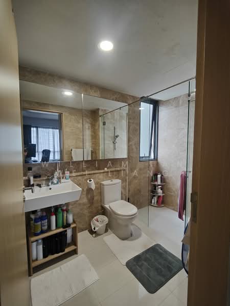Boathouse Residences, 33 Upper Serangoon View, 3 Bedrooms, 1,055 sqft, Condominium For Rent, by William Tan Wei Liang, 500160430 - Bathroom - PropertyGuru.com.sg