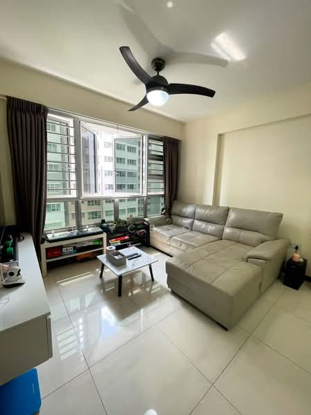 217B Boon Lay View, 217B Boon Lay Avenue, 2 Bedrooms, 732 sqft, HDB Flat For Sale, by Bryce Ong, 500160440 - Living Room - PropertyGuru.com.sg
