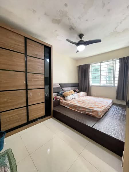 217B Boon Lay View, 217B Boon Lay Avenue, 2 Bedrooms, 732 sqft, HDB Flat For Sale, by Bryce Ong, 500160440 - Master bedroom - PropertyGuru.com.sg