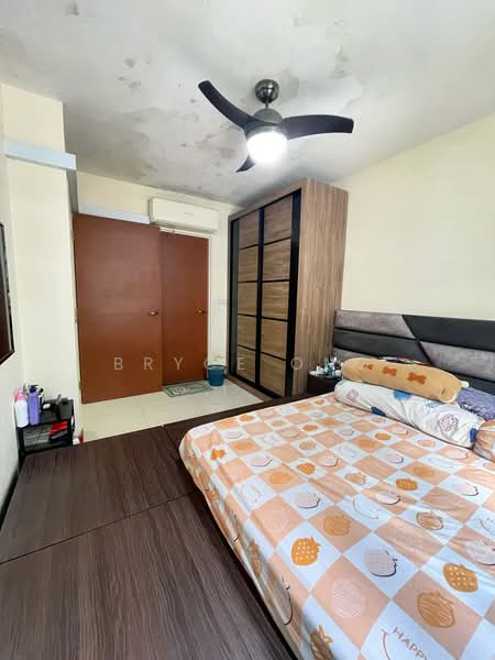 217B Boon Lay View, 217B Boon Lay Avenue, 2 Bedrooms, 732 sqft, HDB Flat For Sale, by Bryce Ong, 500160440 - Master bedroom - PropertyGuru.com.sg