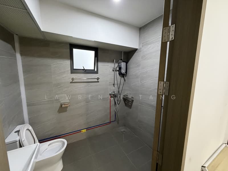 227C Bartley Walk, 227C Bartley Walk, Room Rental, 200 sqft, HDB Flat For Rent, by Lawrence Tang, 500160446 - Bathroom - PropertyGuru.com.sg