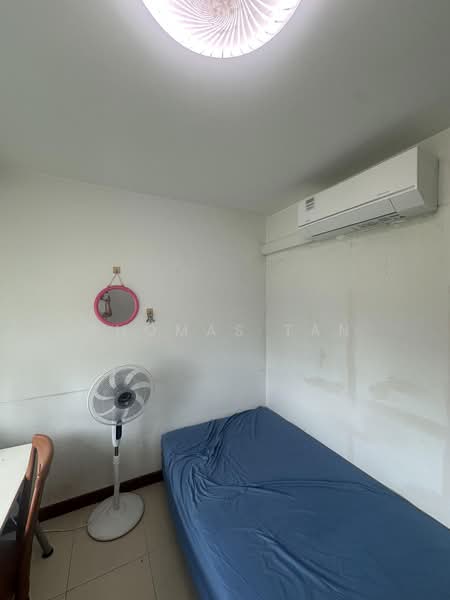 423 Clementi Avenue 1, 423 Clementi Avenue 1, Room Rental, 150 sqft, HDB Flat For Rent, by Thomas Tan, 500160451 - Bedroom - PropertyGuru.com.sg