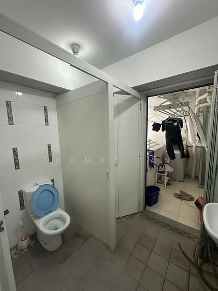 423 Clementi Avenue 1, 423 Clementi Avenue 1, Room Rental, 150 sqft, HDB Flat For Rent, by Thomas Tan, 500160451 - Bathroom - PropertyGuru.com.sg