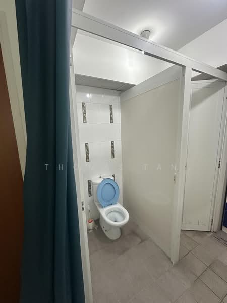423 Clementi Avenue 1, 423 Clementi Avenue 1, Room Rental, 150 sqft, HDB Flat For Rent, by Thomas Tan, 500160451 - Bathroom - PropertyGuru.com.sg