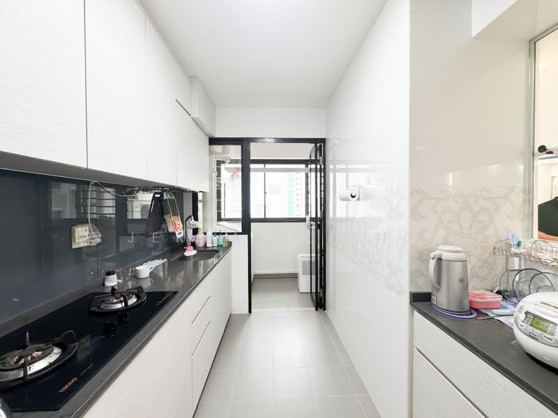 4 Room Flat Keat Hong Link Naturally Bright Squarish Layout, Choa Chu Kang Way, Keat Hong Link, Choa Chu Kang Ave 1, 3 Bedrooms, 990 sqft, HDB Flat For Sale, by Jermaine Ang, 500160452 - Kitchen - PropertyGuru.com.sg