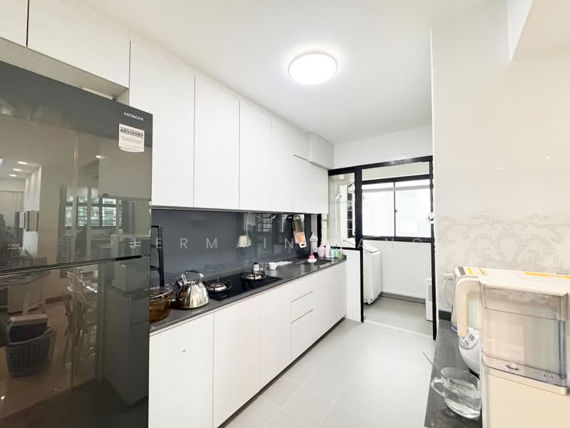 4 Room Flat Keat Hong Link Naturally Bright Squarish Layout, Choa Chu Kang Way, Keat Hong Link, Choa Chu Kang Ave 1, 3 Bedrooms, 990 sqft, HDB Flat For Sale, by Jermaine Ang, 500160452 - Kitchen - PropertyGuru.com.sg