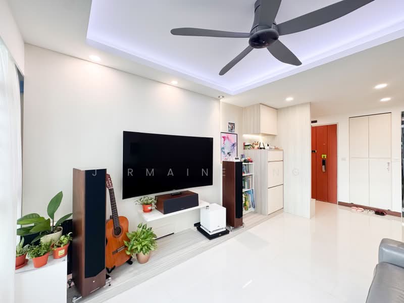 4 Room Flat Keat Hong Link Naturally Bright Squarish Layout, Choa Chu Kang Way, Keat Hong Link, Choa Chu Kang Ave 1, 3 Bedrooms, 990 sqft, HDB Flat For Sale, by Jermaine Ang, 500160452 - Living Room - PropertyGuru.com.sg