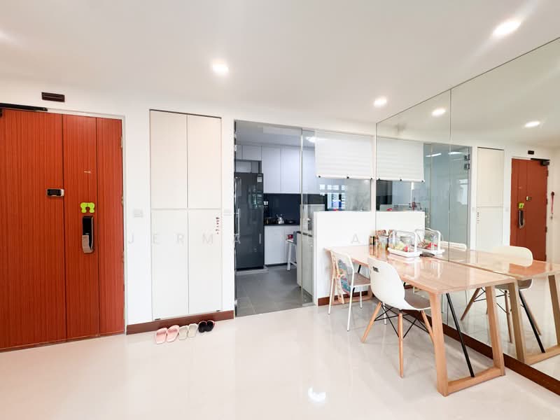 4 Room Flat Keat Hong Link Naturally Bright Squarish Layout, Choa Chu Kang Way, Keat Hong Link, Choa Chu Kang Ave 1, 3 Bedrooms, 990 sqft, HDB Flat For Sale, by Jermaine Ang, 500160452 - Kitchen - PropertyGuru.com.sg