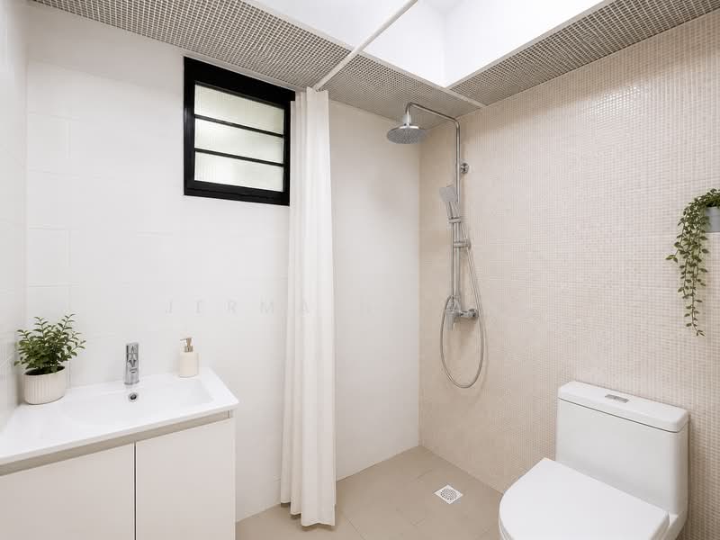 4 Room Flat Keat Hong Link Naturally Bright Squarish Layout, Choa Chu Kang Way, Keat Hong Link, Choa Chu Kang Ave 1, 3 Bedrooms, 990 sqft, HDB Flat For Sale, by Jermaine Ang, 500160452 - Bathroom - PropertyGuru.com.sg