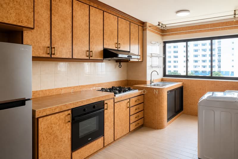 209 Serangoon Central, 209 Serangoon Central, 3 Bedrooms, 893 sqft, HDB Flat For Sale, by Jeric Leong, 500160456 - Kitchen - PropertyGuru.com.sg