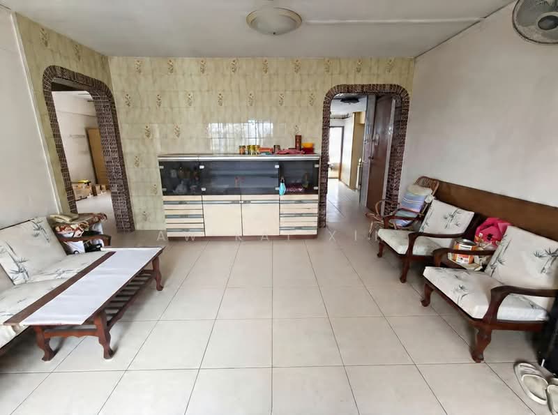 749 Yishun Street 72, 749 Yishun Street 72, 3 Bedrooms, 980 sqft, HDB Flat For Sale, by Aw Kai Xin, 500160460 - Living Room - PropertyGuru.com.sg