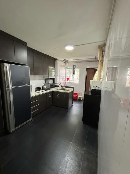 130 Ang Mo Kio Avenue 3, 130 Ang Mo Kio Avenue 3, 2 Bedrooms, 1,001 sqft, HDB Flat For Rent, by Aki ., 500160463 - Kitchen - PropertyGuru.com.sg