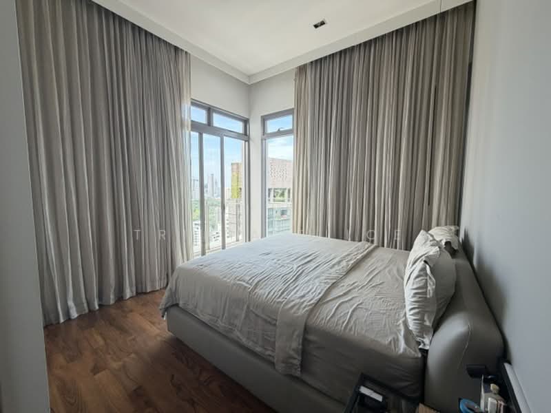 Starlight Suites, 11 River Valley Close, 4 Bedrooms, 3,755 sqft, Condominium For Rent, by Trinia Tjioe, 500160478 - Master Bedroom - PropertyGuru.com.sg