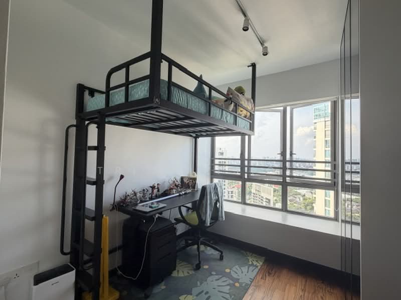 Starlight Suites, 11 River Valley Close, 4 Bedrooms, 3,755 sqft, Condominium For Rent, by Trinia Tjioe, 500160478 - Bedroom - PropertyGuru.com.sg