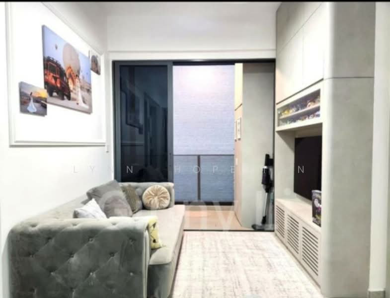 Stirling Residences, 21 Stirling Road, 2 Bedrooms, 657 sqft, Condominium For Rent, by Lynn Hope Tan, 500160480 - Living Room - PropertyGuru.com.sg