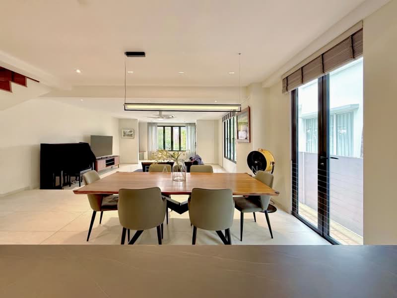 Renovated 2.5 Storey Semi-Detached in Serangoon Gardens District 19, Carisbrooke, Chiselhurst, Burghley, Conway, Cooling Close, Colchester, Coniston, Bloxhome, Serangooon Garden Way, Lorong Chuan, Chartwell, Borthwick,, 4 Bedrooms, 3,200 sqft, Semi-Detached House For Sale, by Jean Tan, 500160498 - Dining Room - PropertyGuru.com.sg