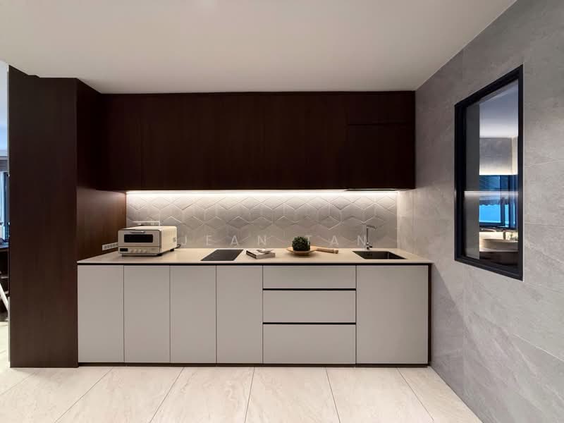 Renovated 2.5 Storey Semi-Detached in Serangoon Gardens District 19, Carisbrooke, Chiselhurst, Burghley, Conway, Cooling Close, Colchester, Coniston, Bloxhome, Serangooon Garden Way, Lorong Chuan, Chartwell, Borthwick,, 4 Bedrooms, 3,200 sqft, Semi-Detached House For Sale, by Jean Tan, 500160498 - Kitchen - PropertyGuru.com.sg