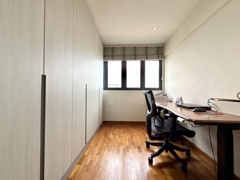 Renovated 2.5 Storey Semi-Detached in Serangoon Gardens District 19, Carisbrooke, Chiselhurst, Burghley, Conway, Cooling Close, Colchester, Coniston, Bloxhome, Serangooon Garden Way, Lorong Chuan, Chartwell, Borthwick,, 4 Bedrooms, 3,200 sqft, Semi-Detached House For Sale, by Jean Tan, 500160498 - Study - PropertyGuru.com.sg