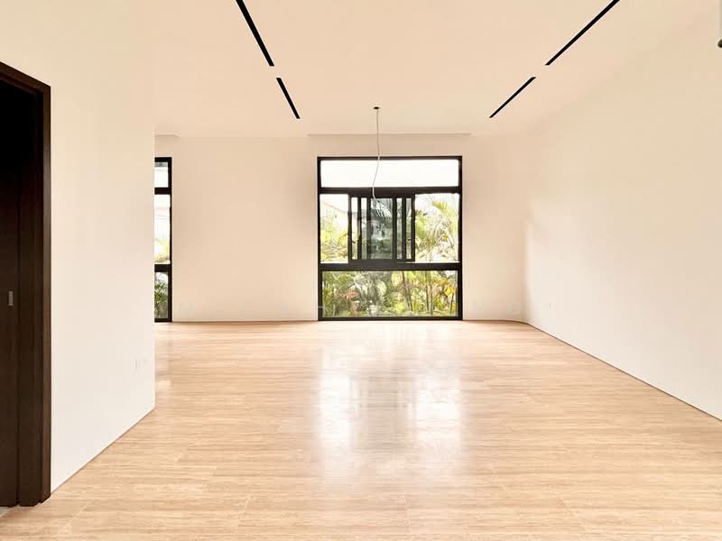 ✨LANDED ELITE✨ Grove Drive / Holland Grove Drive, Grove Drive, 5 Bedrooms, 12,110 sqft, Detached House For Sale, by Micah Leong, 500160507 - Living Room - PropertyGuru.com.sg