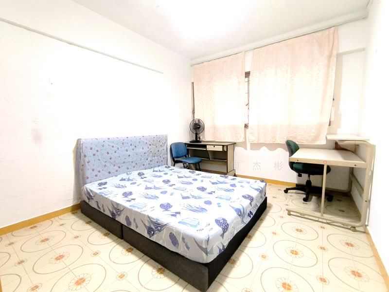 272 Tampines Street 22, 272 Tampines Street 22, Room Rental, 130 sqft, HDB Flat For Rent, by Kay HO  何杰彬, 500160509 - Bedroom - PropertyGuru.com.sg