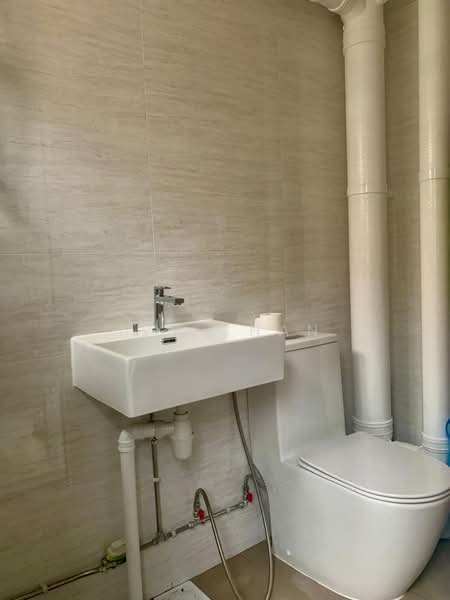 Hdb, Street 23, Room Rental, 100 sqft, HDB Flat For Rent, by Ivy Chan, 500160527 - Bathroom - PropertyGuru.com.sg