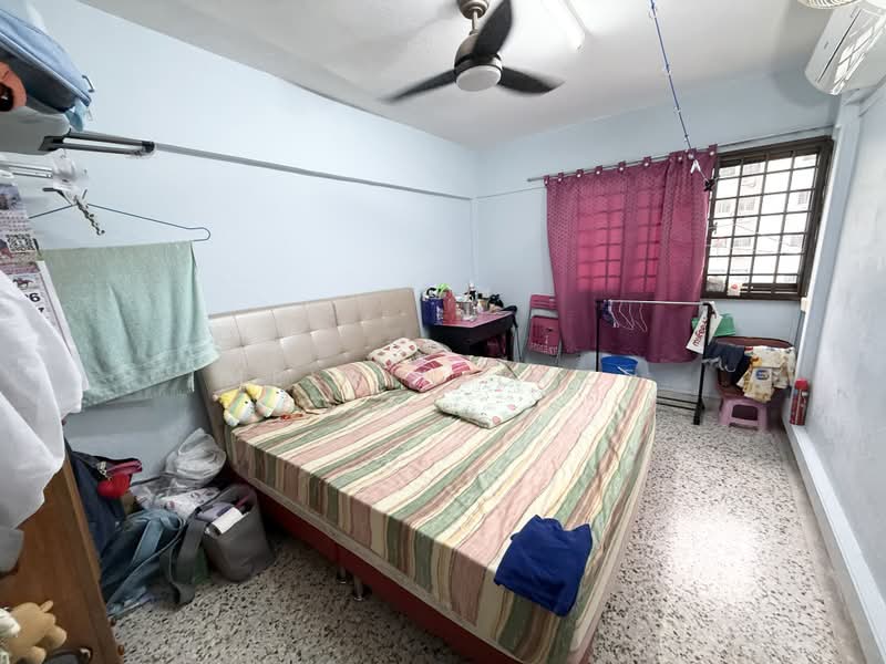 210 Ang Mo Kio Avenue 3, 210 Ang Mo Kio Avenue 3, Room Rental, 120 sqft, HDB Flat For Rent, by Melvin Chee, 500160528 - Bedroom - PropertyGuru.com.sg