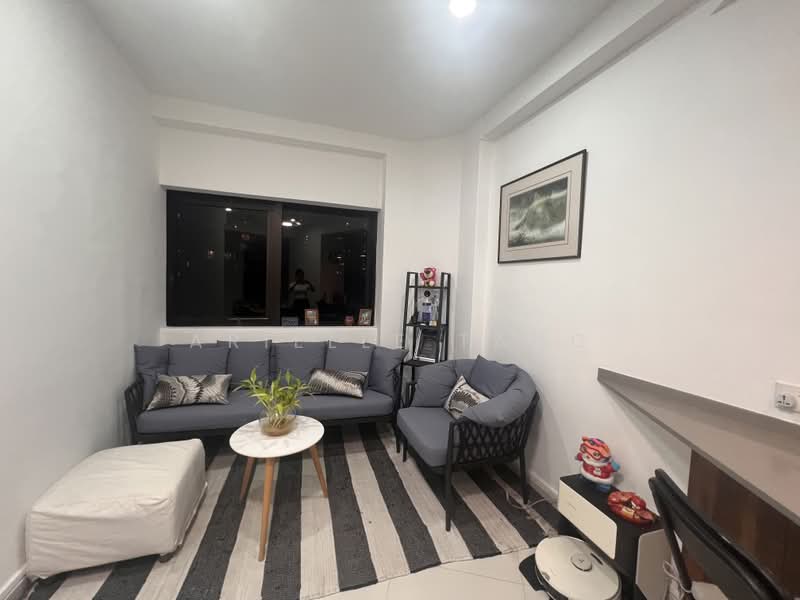 Bayshore Park, 50 Bayshore Road, 3 Bedrooms, 1,300 sqft, Condominium For Sale, by Arielle Tang, 500160532 - Living Room - PropertyGuru.com.sg