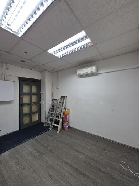 no gst! non sharing own door unit!, own door fitted unit @ macpherson vicinity!, 250 sqft, Light Industrial (B1) For Rent, by Joel Yong, 500160536 - CommercialGuru.com.sg